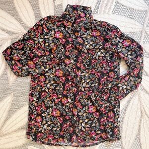 ⭐️5/$25⭐️ H&M Black Floral Botanical Button Up Blouse
